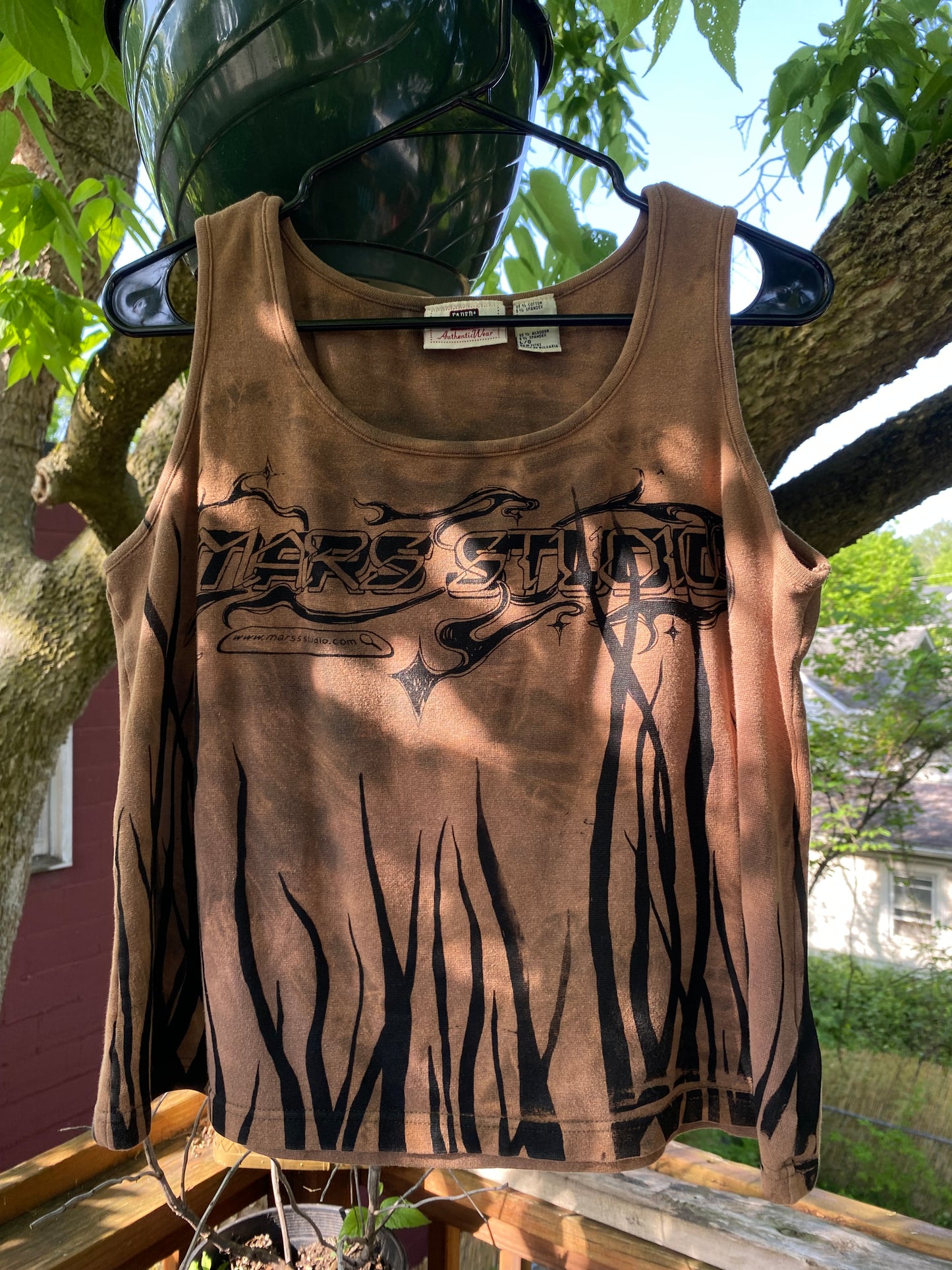 Bleach Dye Mar’s Studio Tank